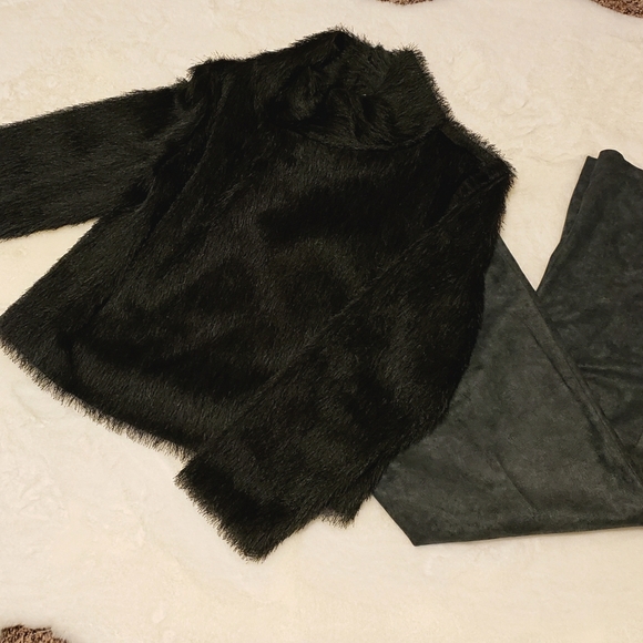 pants and top - Picture 1 of 10